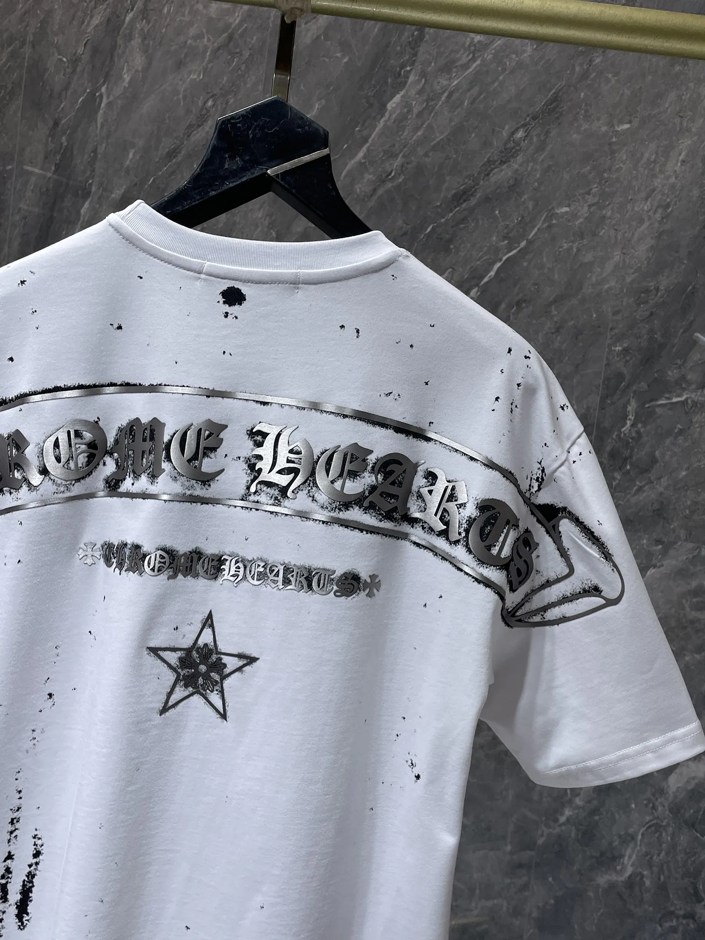 P170 new Chrome Hearts 25ss high version for summer! High-weight, environmentally friendly and high-quality top-quality fabrics 260g~285g Crow Snow Five-pointed Star Horizontal Axis Sanskrit Engraving Film Short Sleeves Counter Synchronization Re-engraved Version 1:1 Recommended Colors: White, Black Sizes: S, M, L, XL